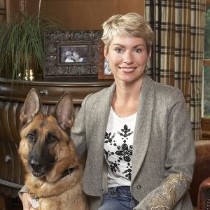 Meet your Posher, Leslie